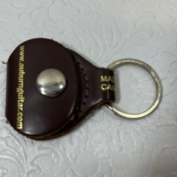 Guitar Shoppe Auburn, Alabama Brown Leather Keychain Guitar Pick Holder - Picture 4 of 6